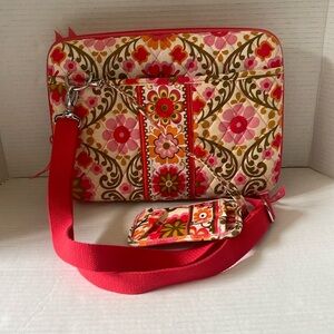 VERA BRADLEY 12” Hard Shell Tablet Laptop Case ‎ w/Strap Floral